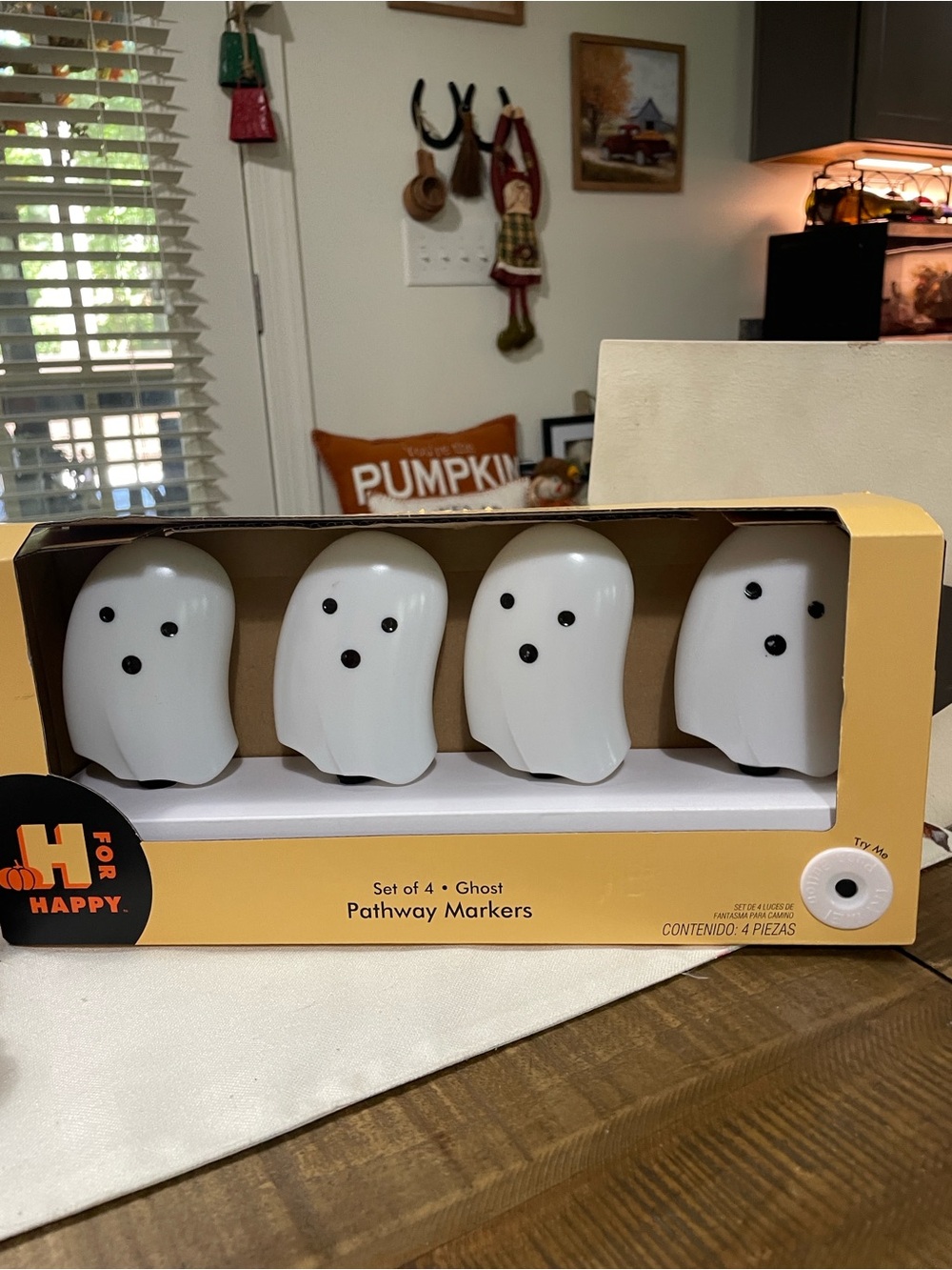 White Ghost Pathway Markers - Set of 4 Decorative Lanterns